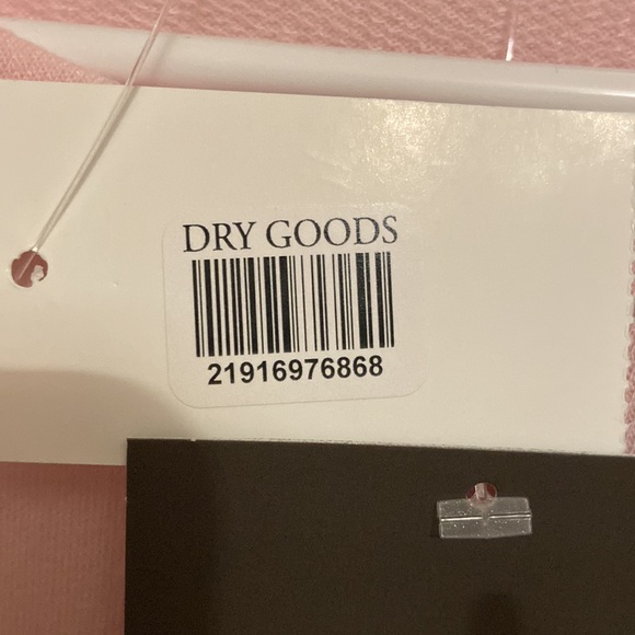 NWT. Smiley Pullover. Dry Goods. - Picture 6 of 7